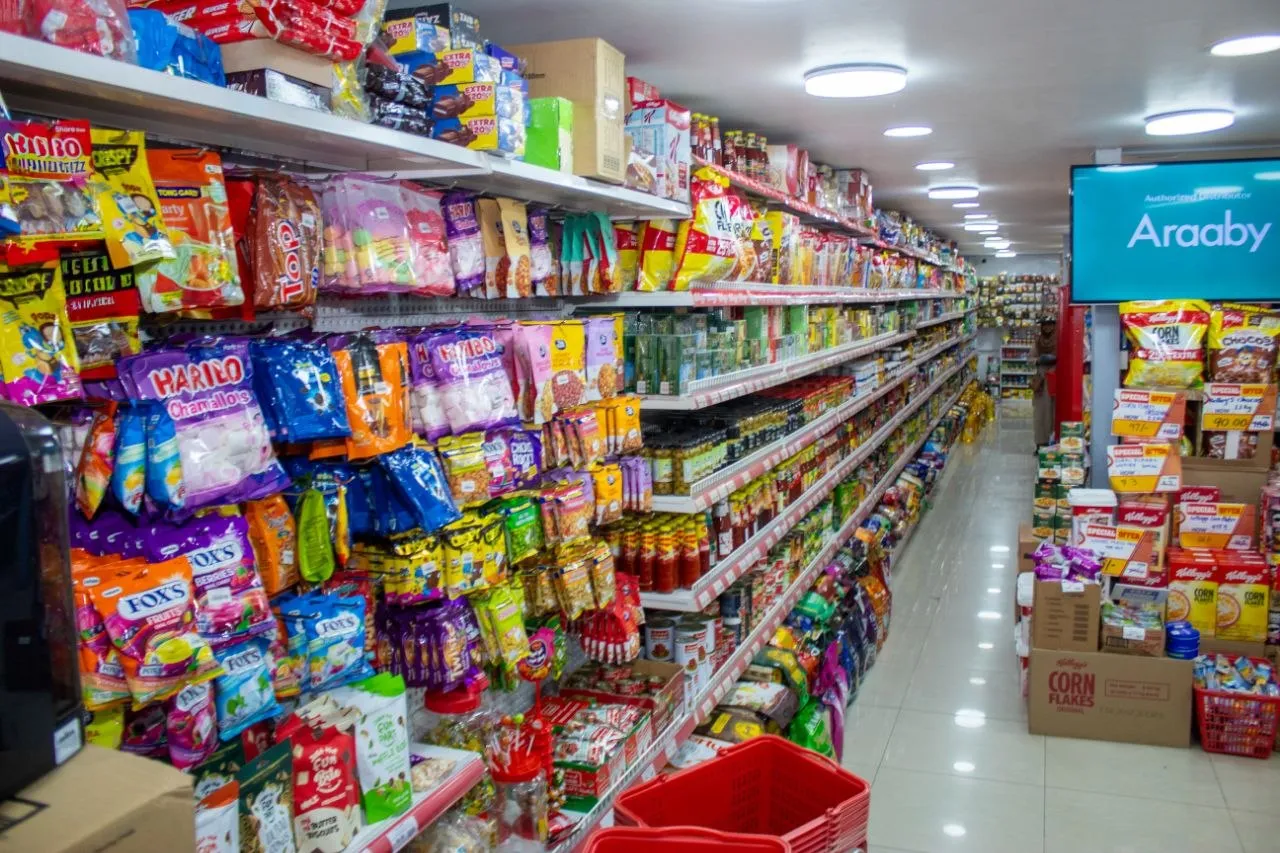 Ihsaan Mart, photograph 2 of 3